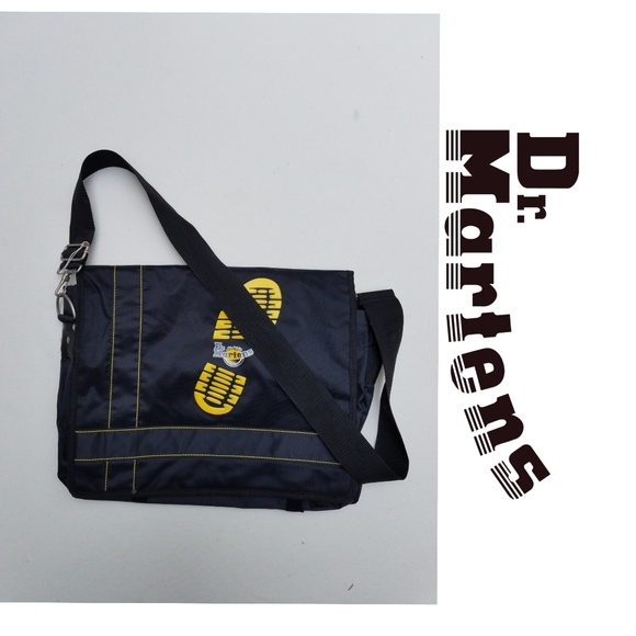 dr martens nylon messenger bag